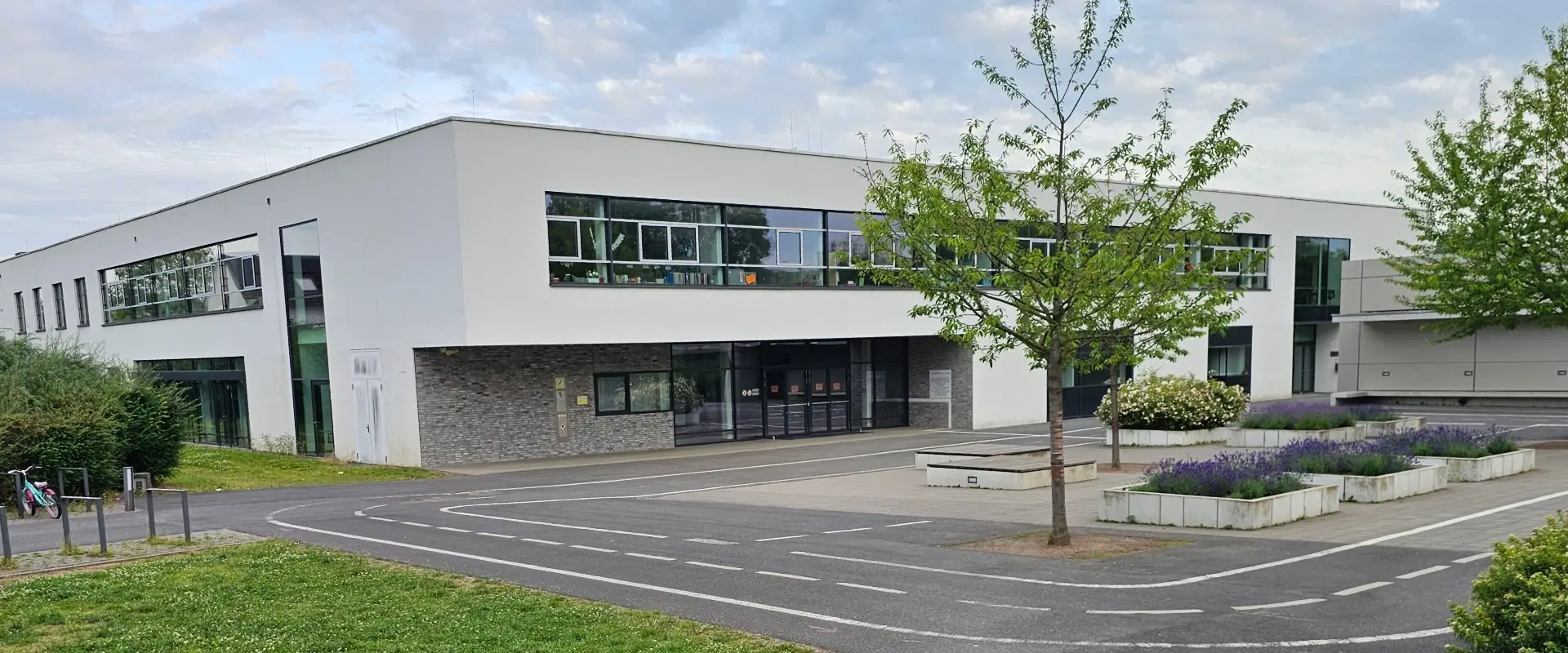 Gebäude Geschwister-Scholl-Schule Steinbach